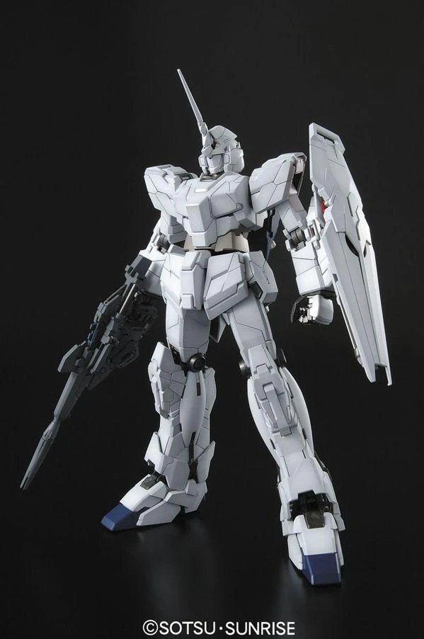 Bandai Gundam 1/100 MG RX-0 Unicorn Gundam (OVA) Full Psycho-Frame Model Kit - Image 3