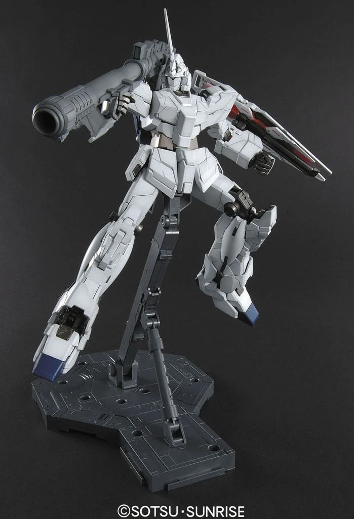 Bandai Gundam 1/100 MG RX-0 Unicorn Gundam (OVA) Full Psycho-Frame Model Kit - Image 5