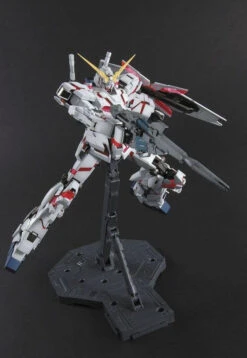 Bandai Gundam 1/100 MG RX-0 Unicorn Gundam (OVA) Full Psycho-Frame Model Kit