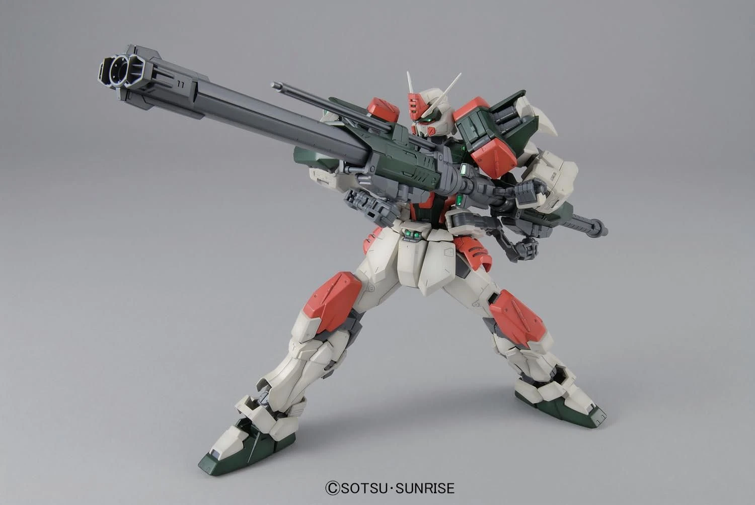Bandai Gundam 1/100 MG Seed GAT-X103 Buster Gundam Model Kit - Image 3