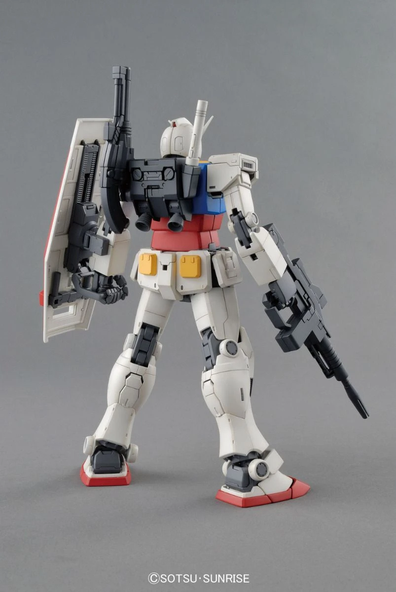 Bandai Gundam 1/100 MG The Origin RX-78-2 Gundam Origin Ver. Model Kit - Image 2