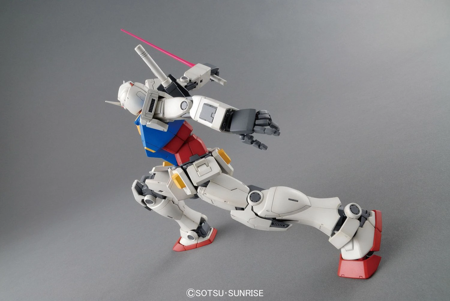 Bandai Gundam 1/100 MG The Origin RX-78-2 Gundam Origin Ver. Model Kit - Image 9