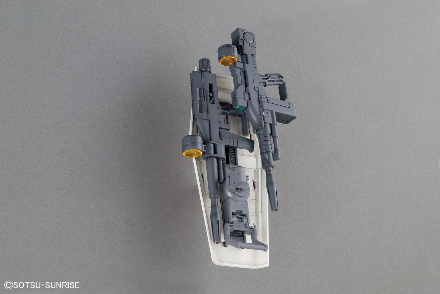 Bandai Gundam 1/100 MG The Origin RX-78-2 Gundam Origin Ver. Model Kit - Image 12