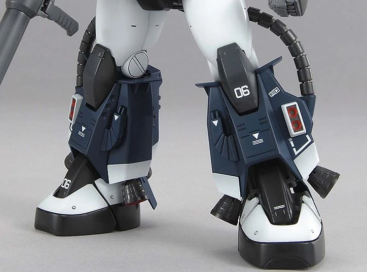 Bandai Gundam 1/100 MG MS-06R Zaku II Ver. 2.0 Black Tri-Stars Model Kit - Image 3