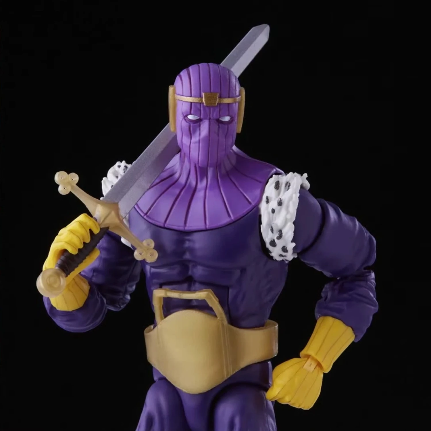 Hasbro Marvel Legends Baron Zemo 2022 Walgreen Exclusive Action Figure - Image 3