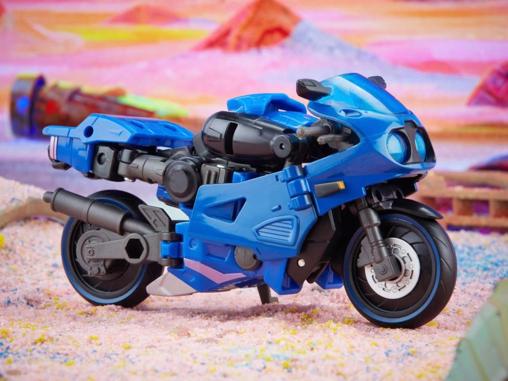 Hasbro Transformers Generations Legacy Deluxe Class Prime Universe Arcee Action Figure - Image 5